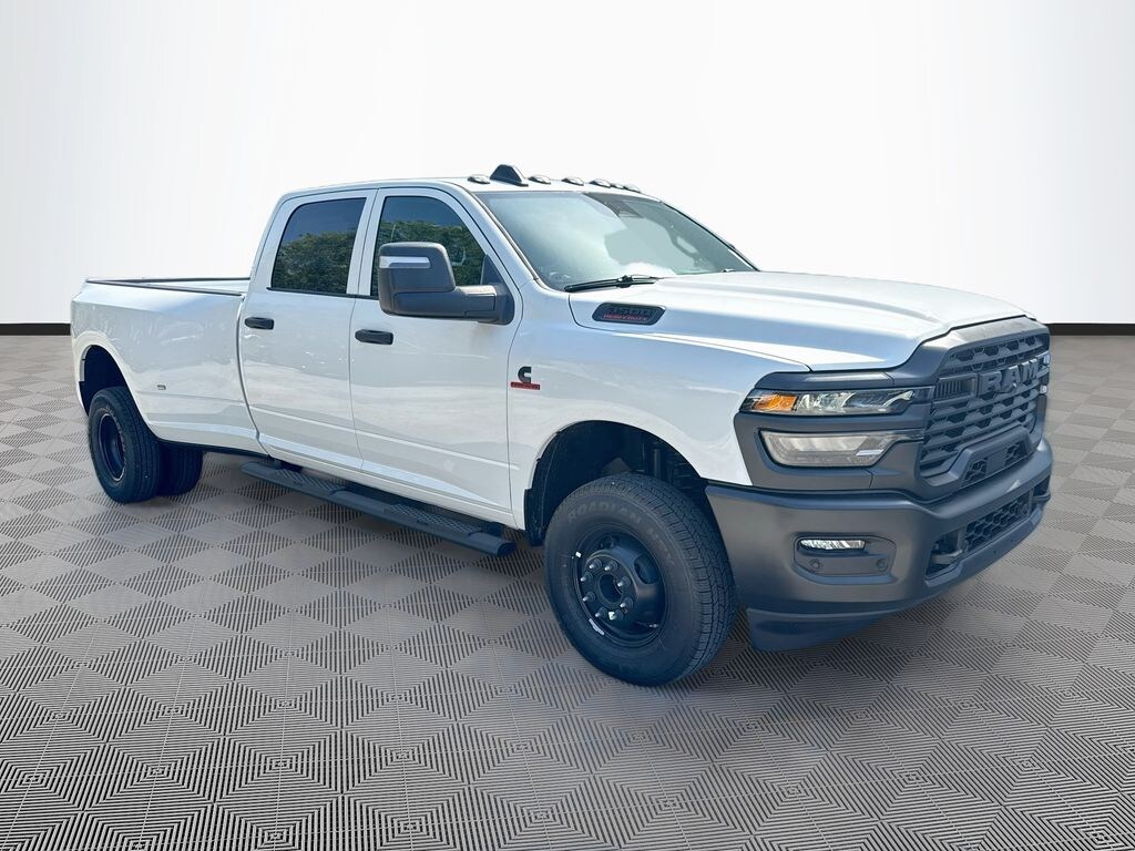 New 2026 Ram 3500 TRADESMAN CREW CAB 4X4 8' BOX Pickup
