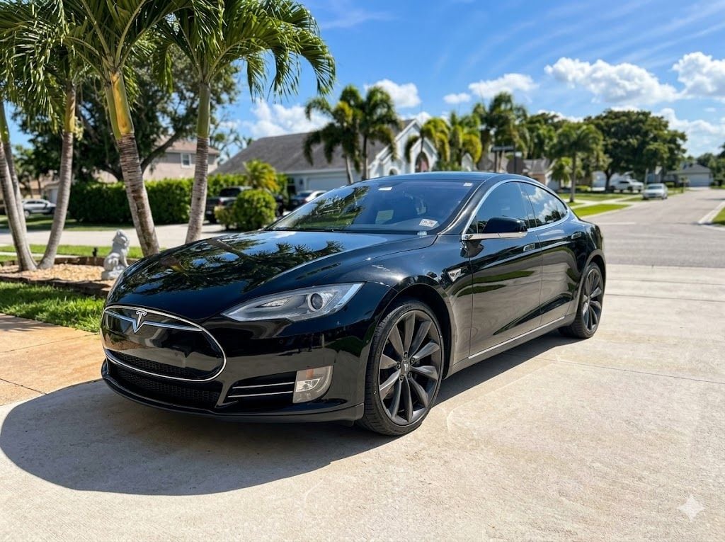 2013 Tesla Model S 85 kWh's photo