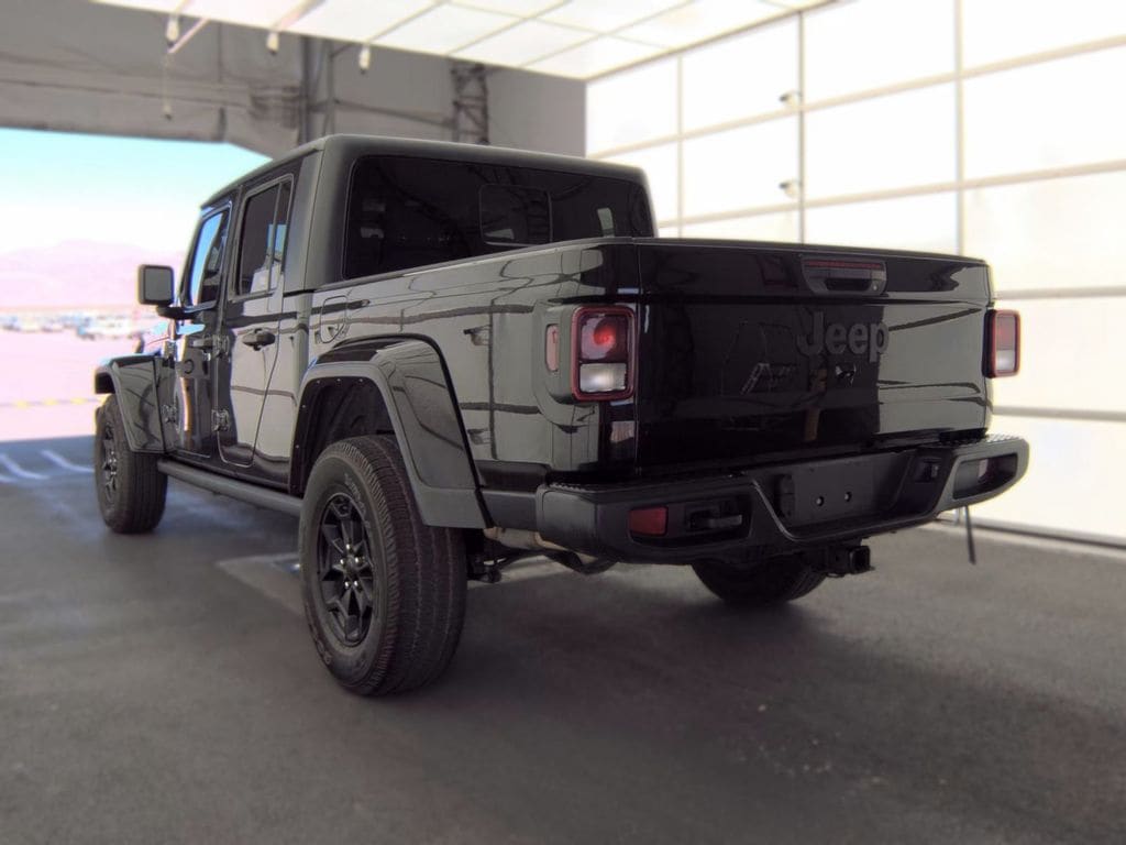 Used 2022 Jeep Gladiator Sport Truck Crew Cab