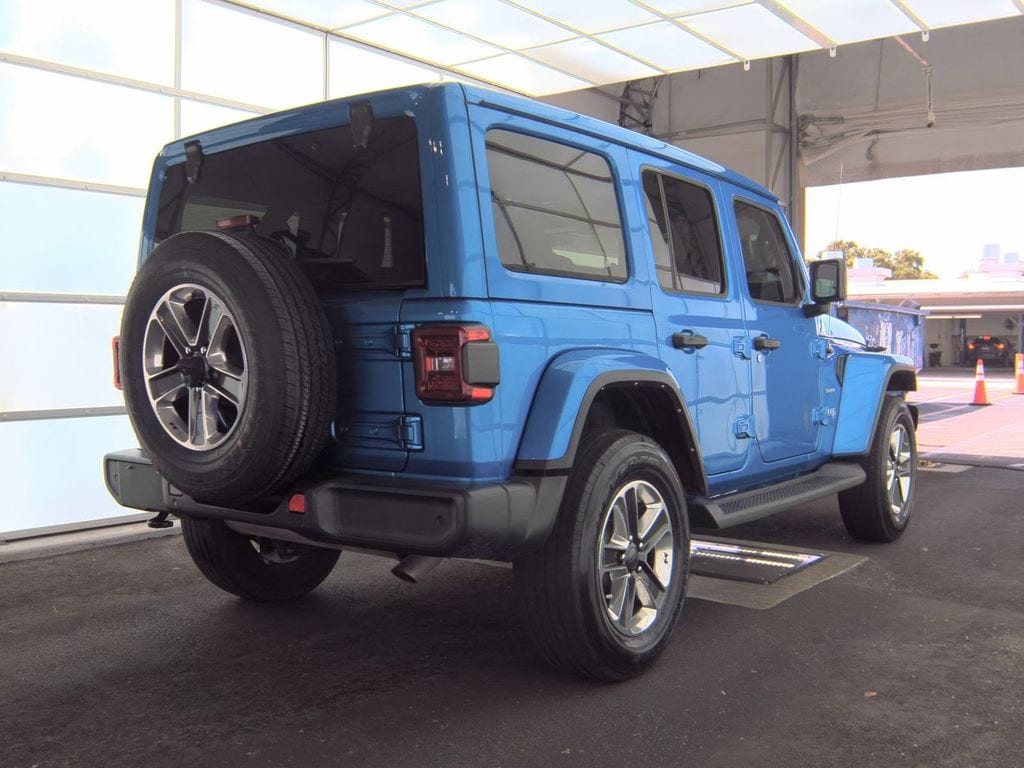 2022 Jeep Wrangler Unlimited Sahara fotoğraf 3