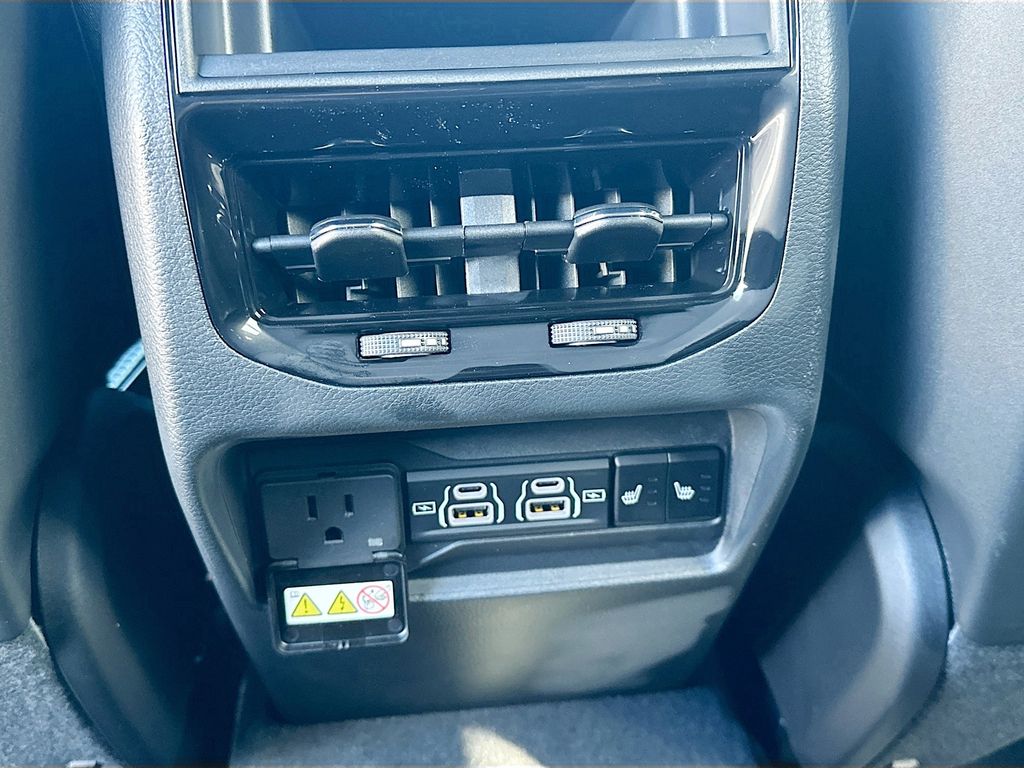 2025 Jeep Grand Cherokee Overland - Photo 28