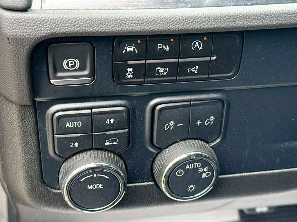 2025 Chevrolet Tahoe LT - Photo 11