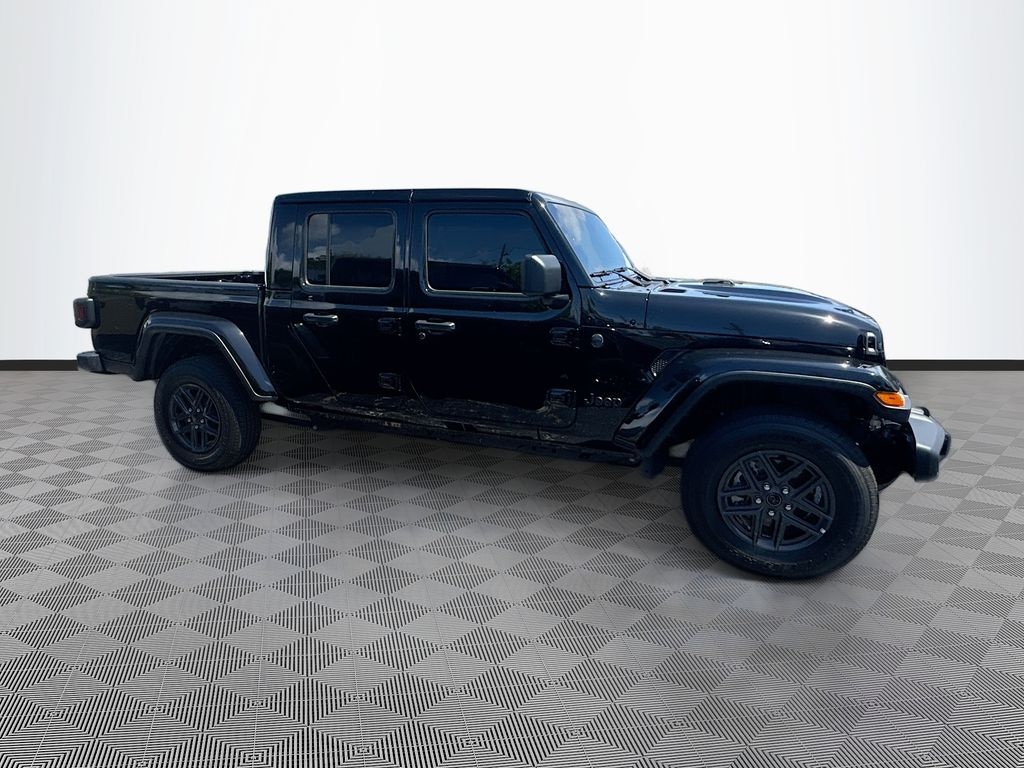 New 2025 Jeep Gladiator SPORT S 4X4 Pickup