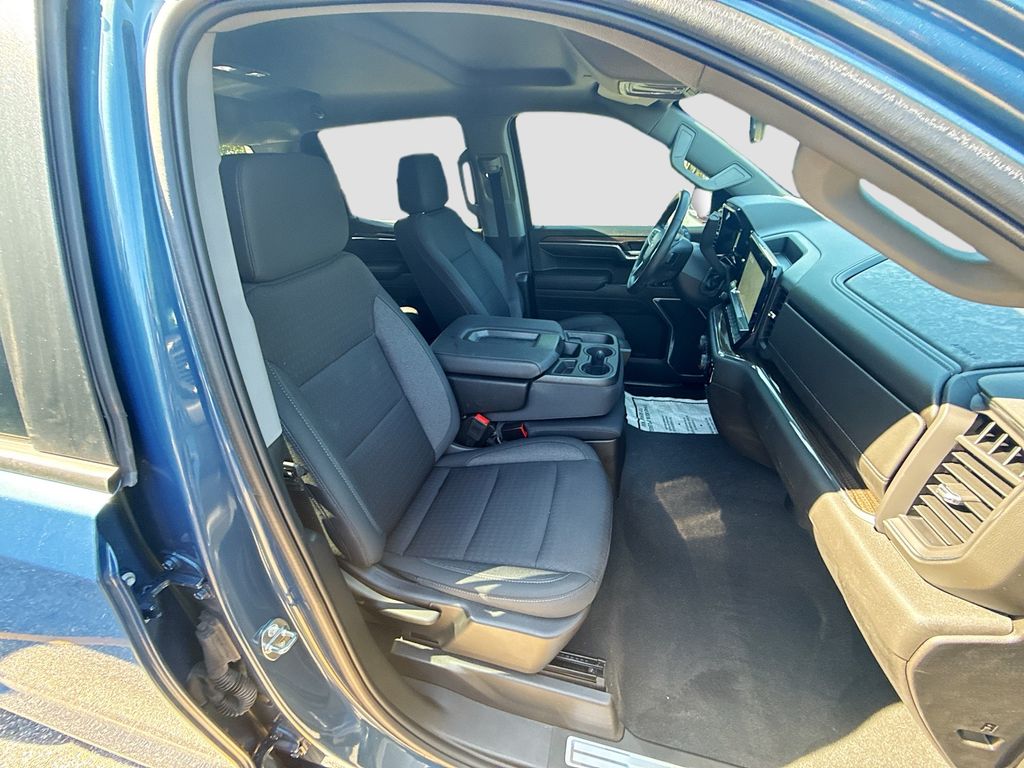2024 Chevrolet Silverado 1500 RST - Photo 30