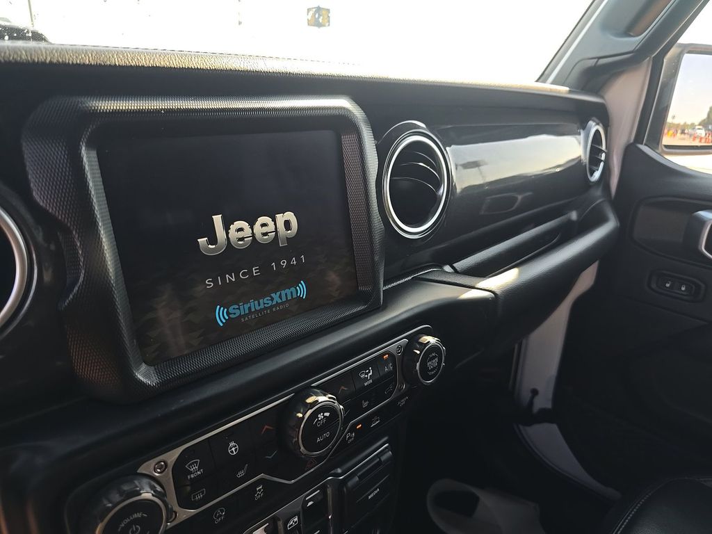 2022 Jeep Wrangler Unlimited Sahara fotoğraf 4