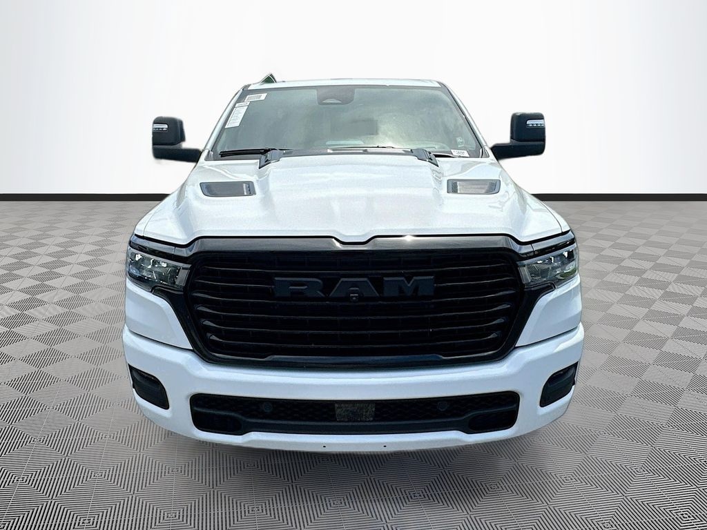 New 2025 Ram 1500 LARAMIE CREW CAB 4X2 5'7 BOX Pickup