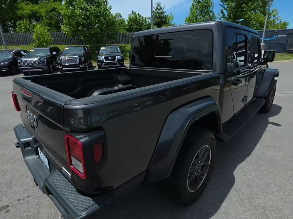 Used 2022 Jeep Gladiator Overland Truck Crew Cab