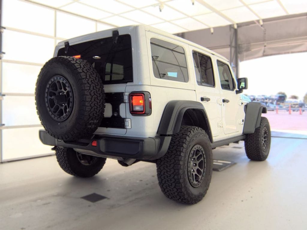 2022 Jeep Wrangler Unlimited Sport fotoğraf 3