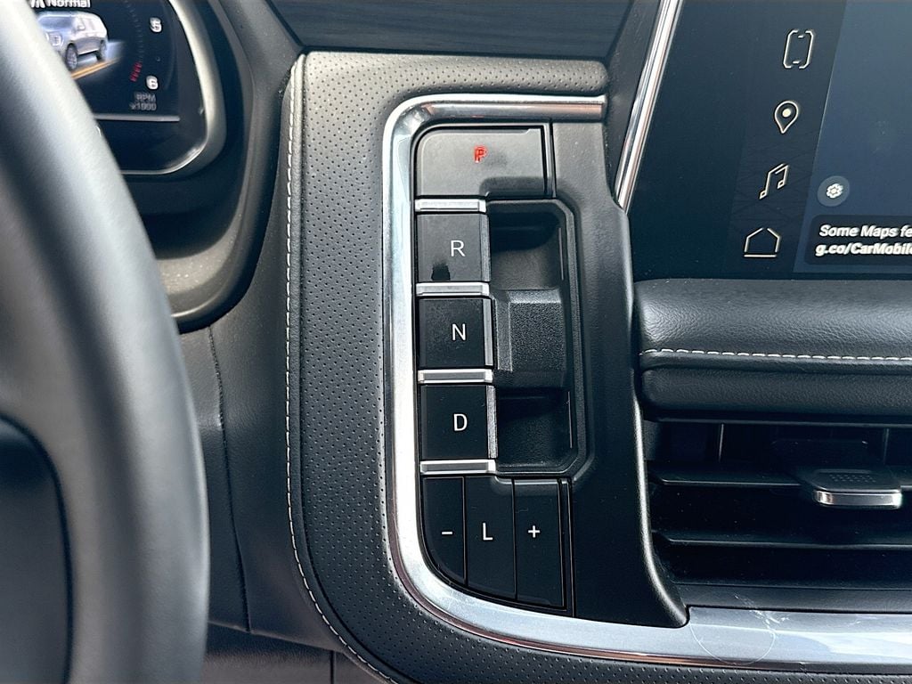 2024 GMC Yukon SLT - Photo 18