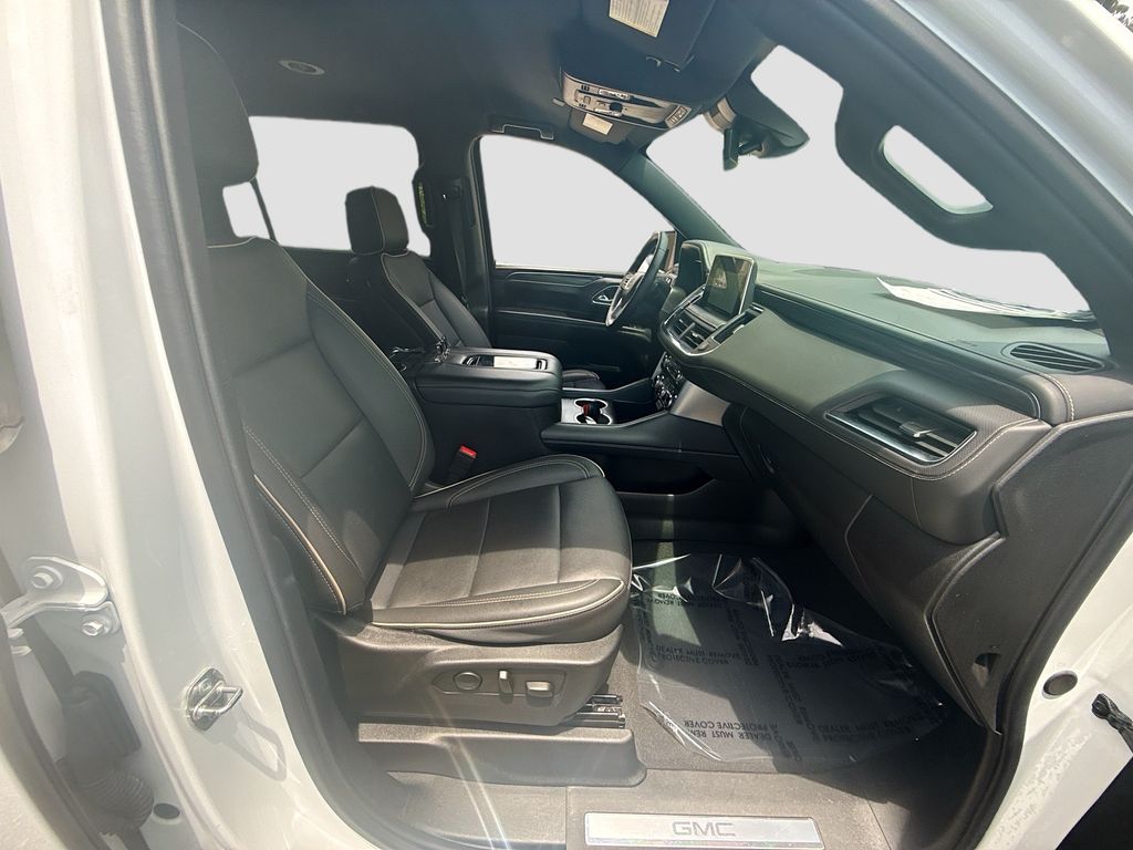 2024 GMC Yukon XL SLT - Photo 32