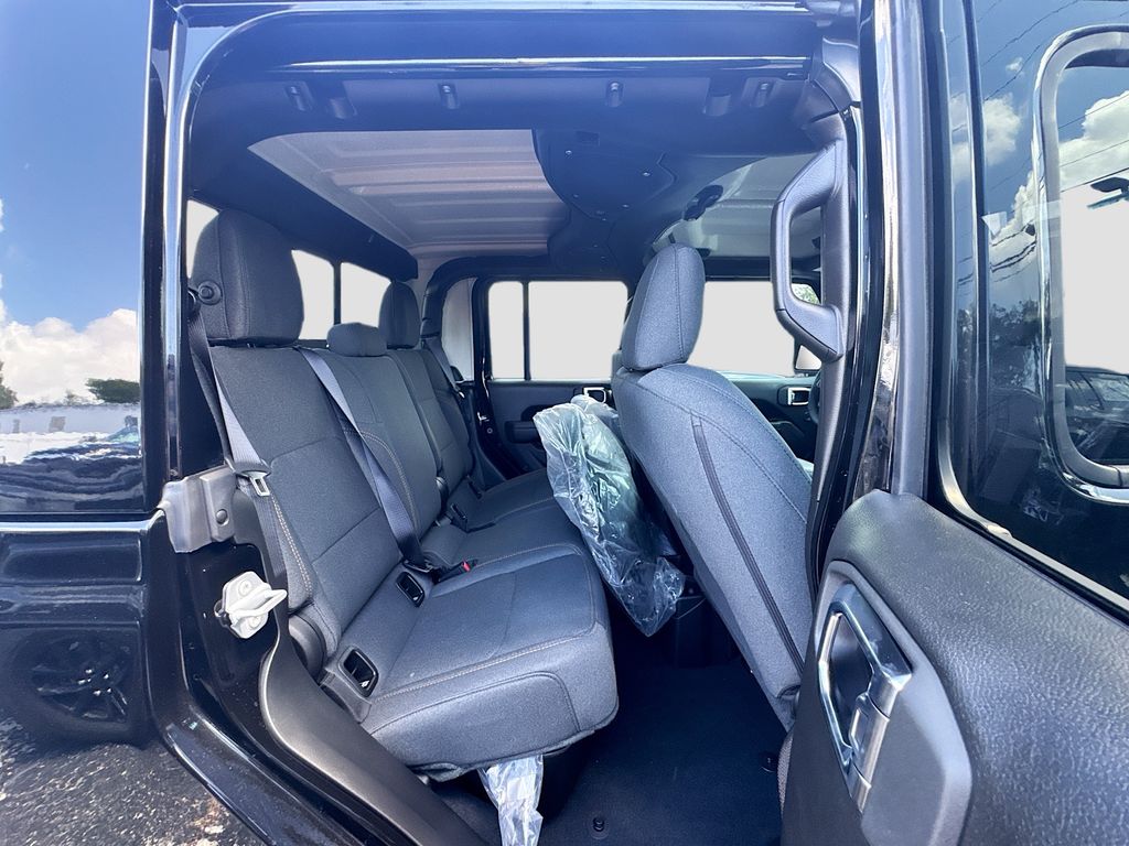 2025 Jeep Gladiator Sport S - Photo 29