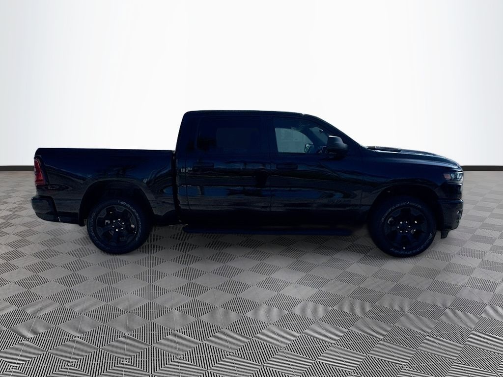 New 2026 Ram 1500 EXPRESS CREW CAB 4X4 5'7 BOX Pickup
