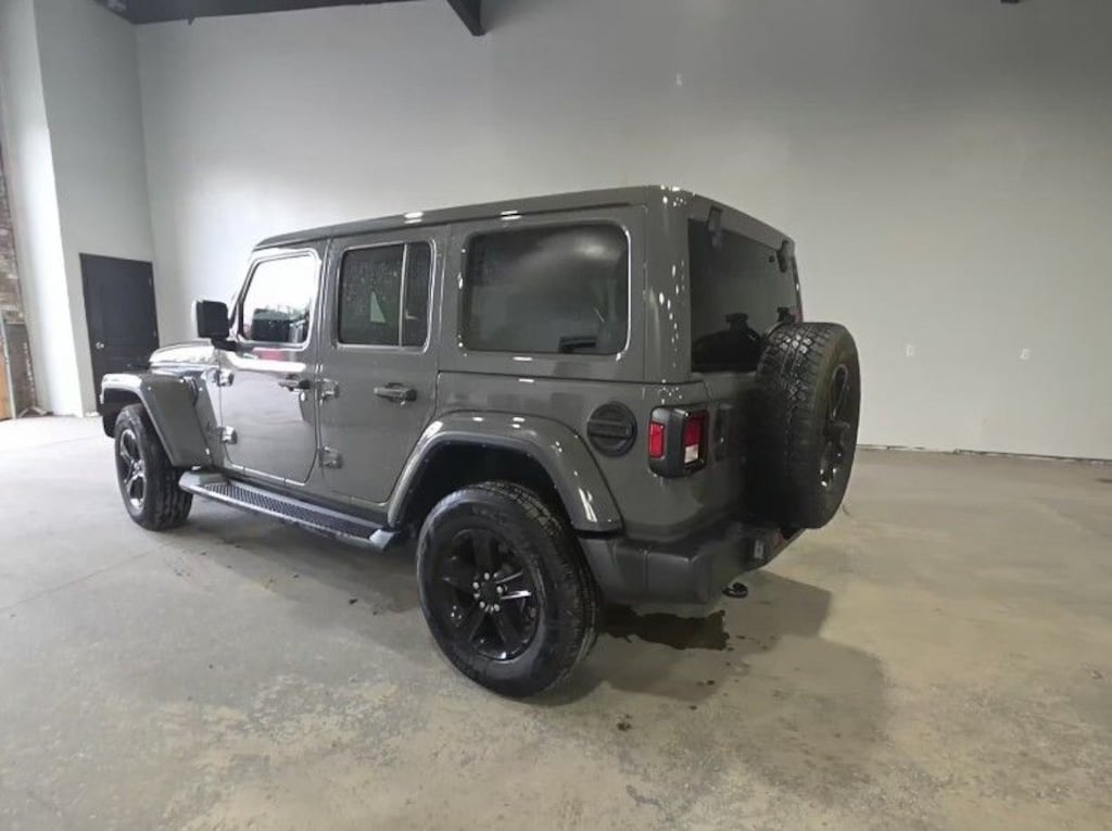 2022 Jeep Wrangler Unlimited Sahara fotoğraf 2