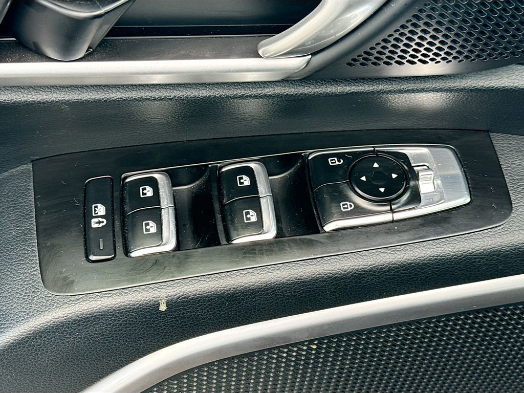 2025 Kia Telluride S - Photo 19