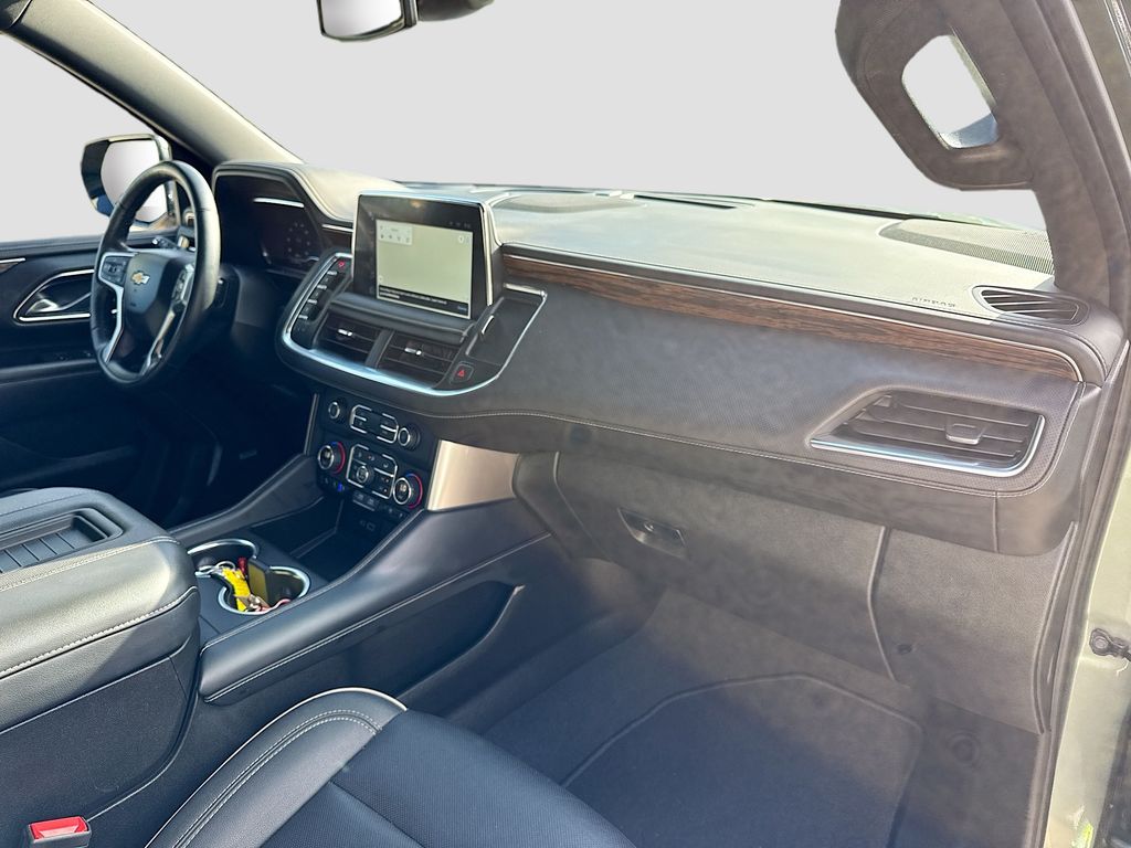 2024 Chevrolet Suburban Premier - Photo 32