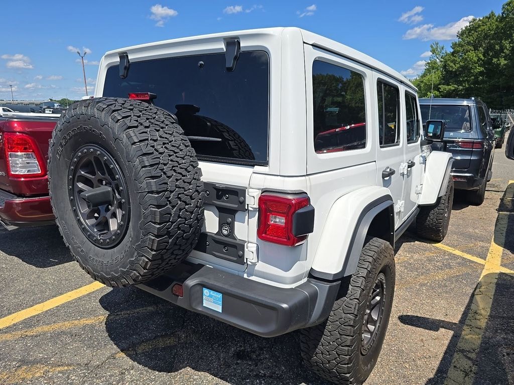 2022 Jeep Wrangler Unlimited Rubicon fotoğraf 3