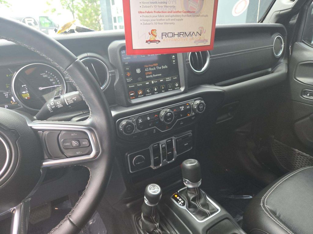 2022 Jeep Wrangler Unlimited 4xe Sahara fotoğraf 4