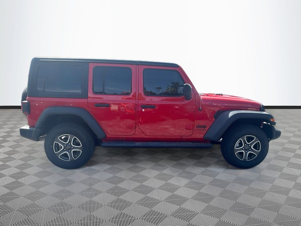 2022 Jeep Wrangler Unlimited Sport fotoğraf 3