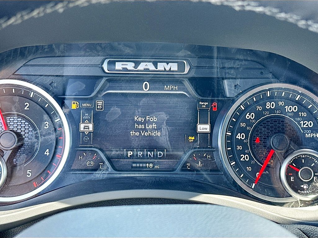 2025 RAM 2500 Tradesman - Photo 12