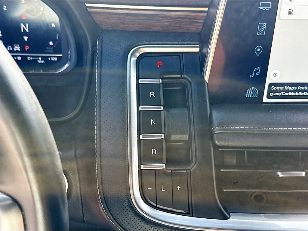 2024 Chevrolet Suburban Premier - Photo 18