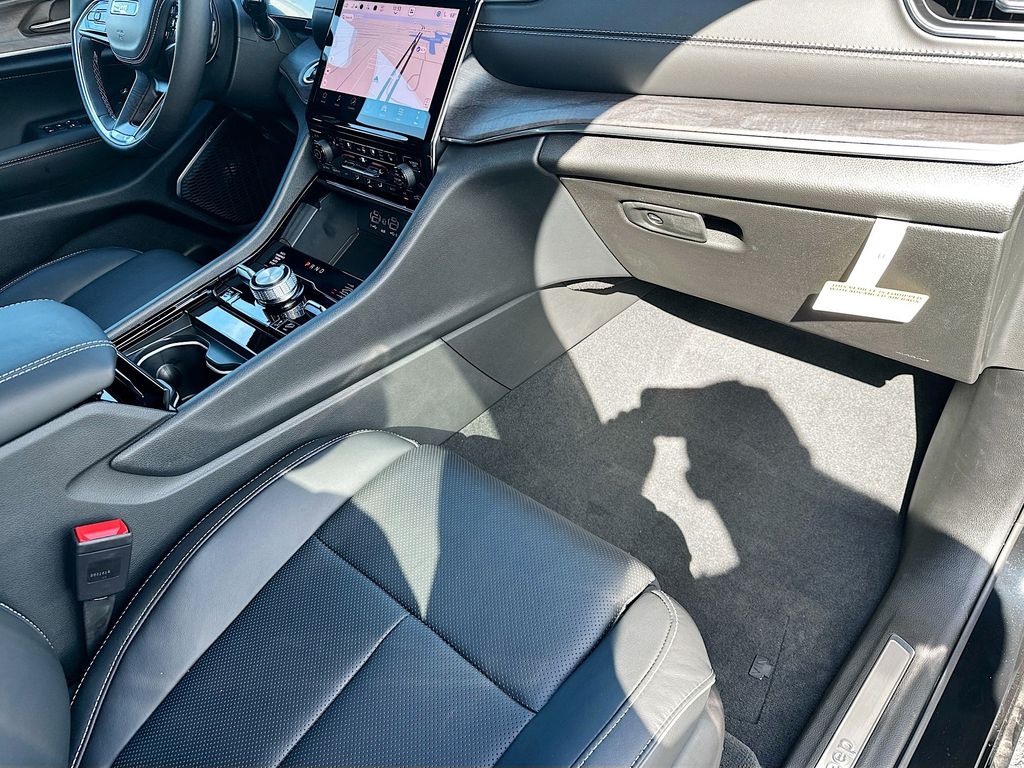 2025 Jeep Grand Cherokee Overland - Photo 32