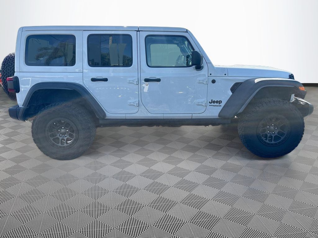 2022 Jeep Wrangler Unlimited Sport fotoğraf 3
