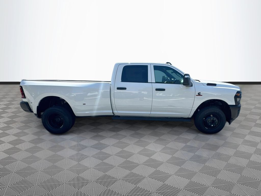 New 2026 Ram 3500 TRADESMAN CREW CAB 4X4 8' BOX Pickup
