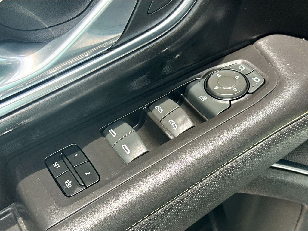 2024 GMC Yukon XL SLT - Photo 19
