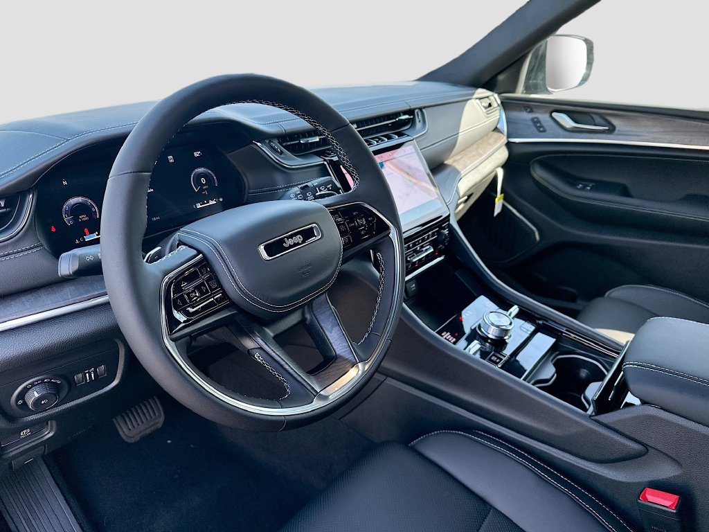 2025 Jeep Grand Cherokee Overland - Photo 10