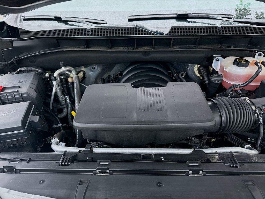 2025 Chevrolet Tahoe LT - Photo 32