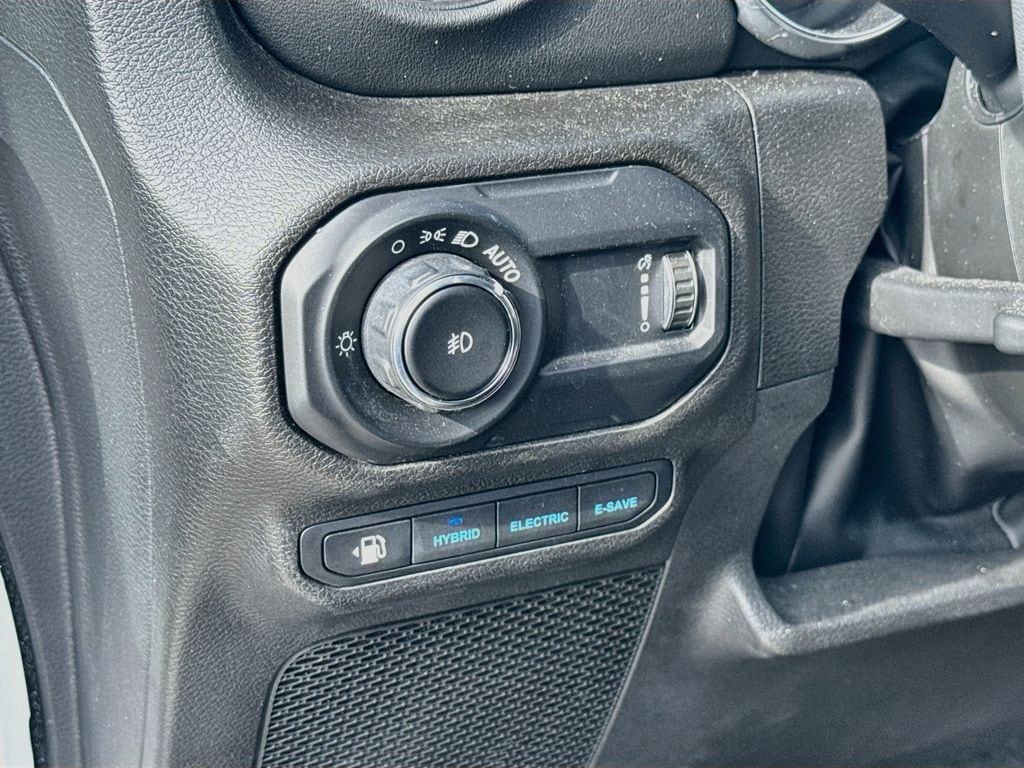 2023 Jeep Wrangler 4xe Sahara 4XE - Photo 11
