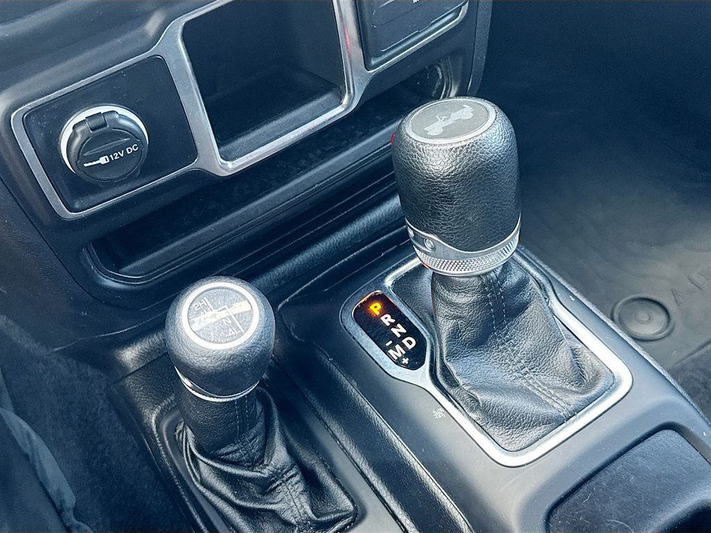 2021 Jeep Wrangler Unlimited Willys Sport - Photo 18