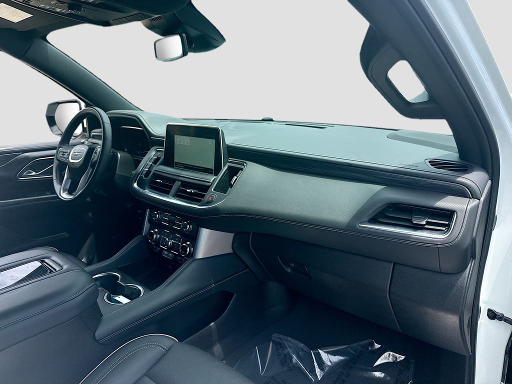 2024 GMC Yukon XL SLT - Photo 33