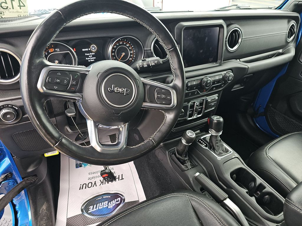 2022 Jeep Wrangler Unlimited Sahara fotoğraf 5
