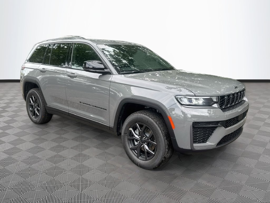 New 2027 Jeep Grand Cherokee Laredo Altitude Sport Utility