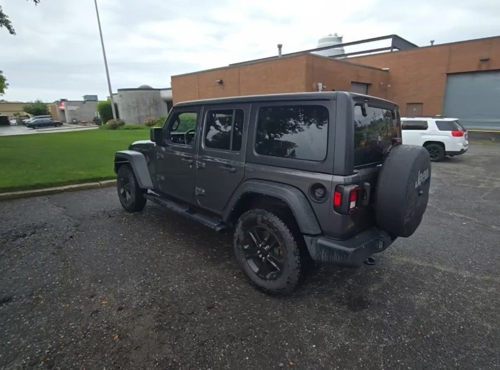 Used 2022 Jeep Wrangler Unlimited Sport SUV
