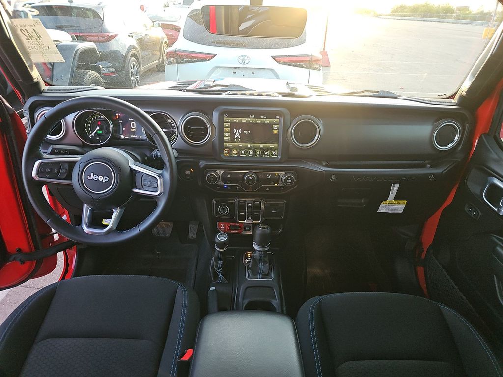 2022 Jeep Wrangler Unlimited 4xe Rubicon fotoğraf 5