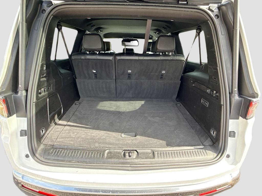 2024 Jeep Wagoneer L Series III - Photo 28