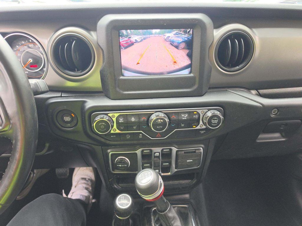 2022 Jeep Wrangler Unlimited Sport fotoğraf 5