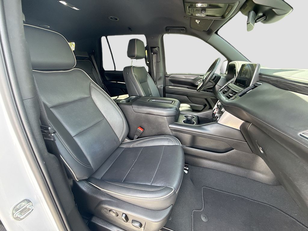 2024 GMC Yukon SLT - Photo 31