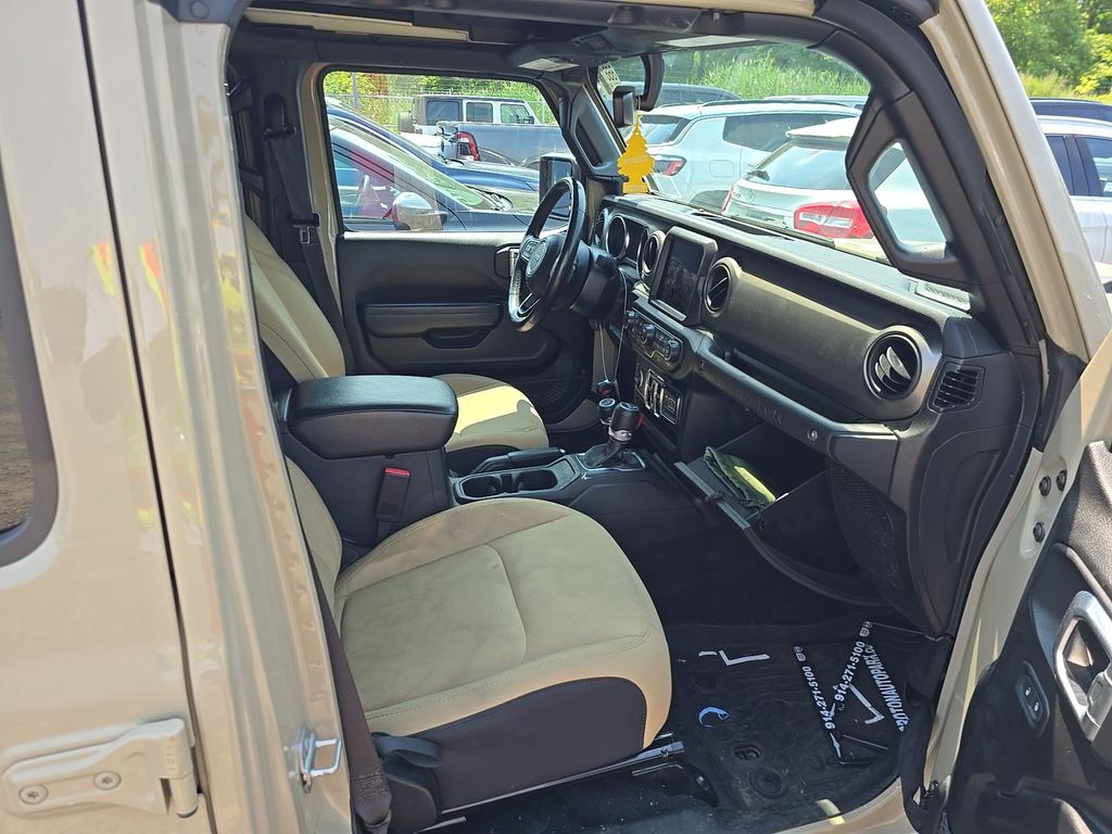 2022 Jeep Wrangler Unlimited Sport fotoğraf 4