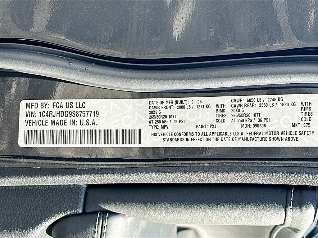 2025 Jeep Grand Cherokee Overland - Photo 34