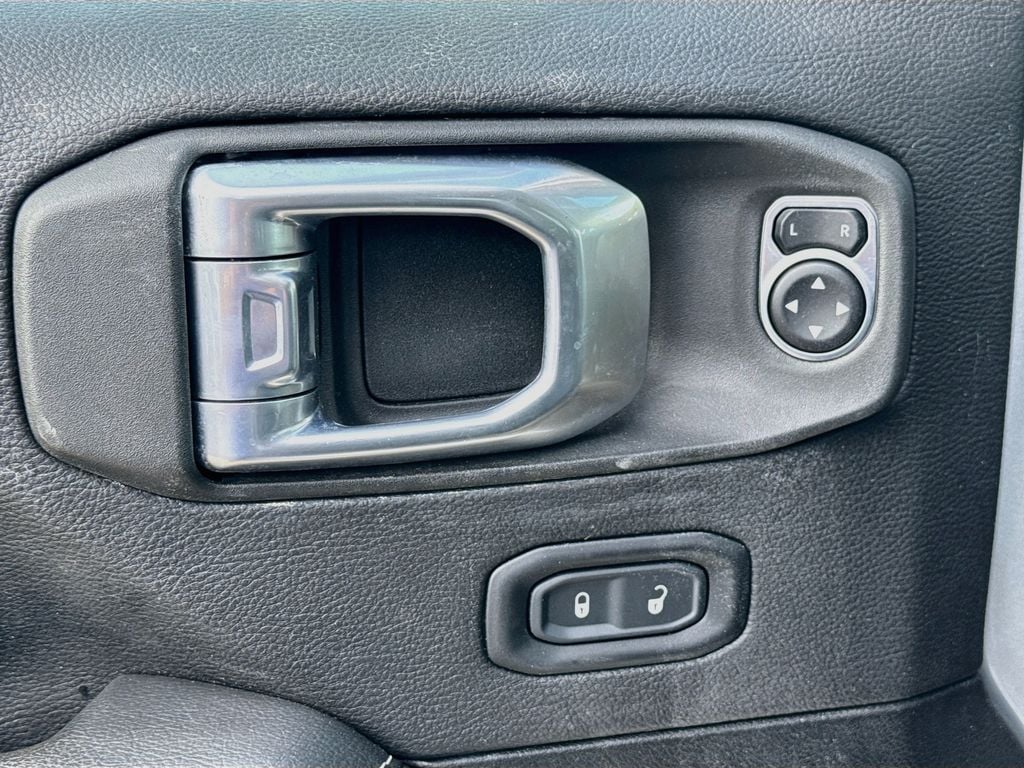 2023 Jeep Wrangler 4xe Sahara 4XE - Photo 19