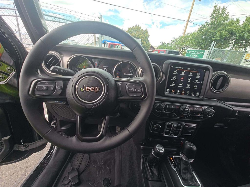 2023 Jeep Wrangler 4xe fotoğraf 5