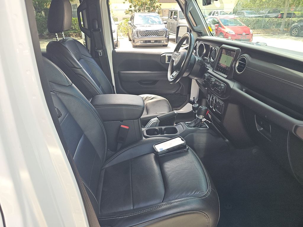 2022 Jeep Wrangler Unlimited 4xe Sahara fotoğraf 4