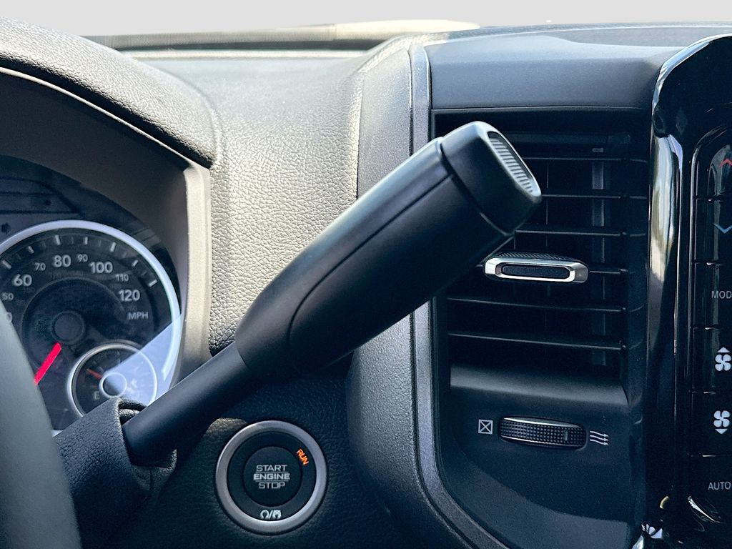 2025 RAM 2500 Tradesman - Photo 17