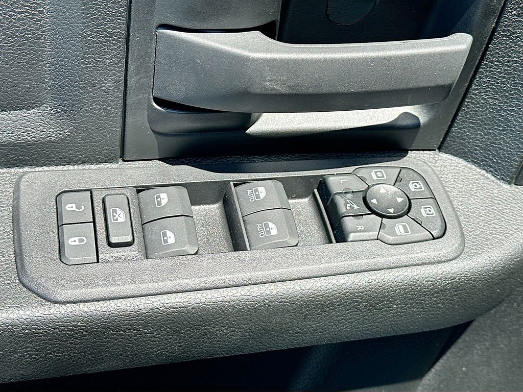 2025 RAM 2500 Tradesman - Photo 18