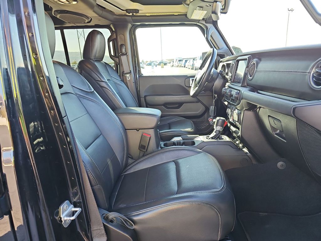 2022 Jeep Wrangler Unlimited 4xe Sahara fotoğraf 4