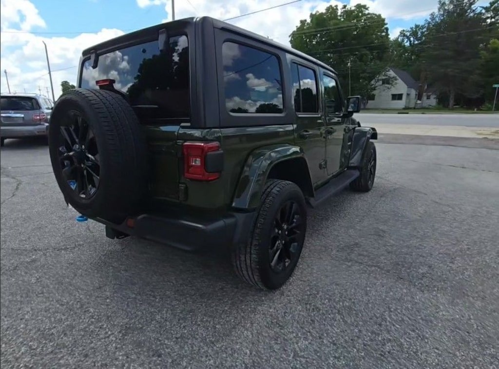 2023 Jeep Wrangler 4xe Sahara fotoğraf 3