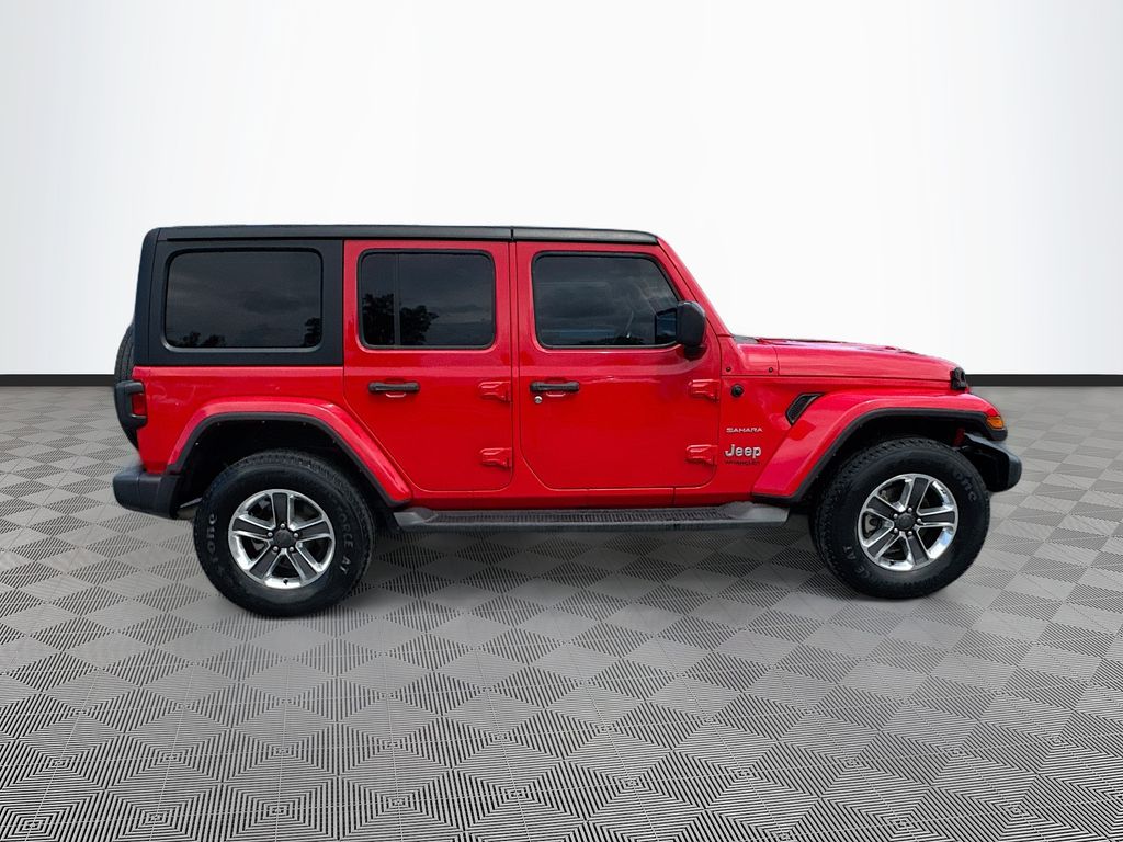 2022 Jeep Wrangler Unlimited Sahara fotoğraf 3